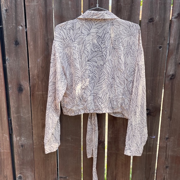 BLUSH | Women’s Sheer Plant Print Blouse NWT - Picture 3 of 8